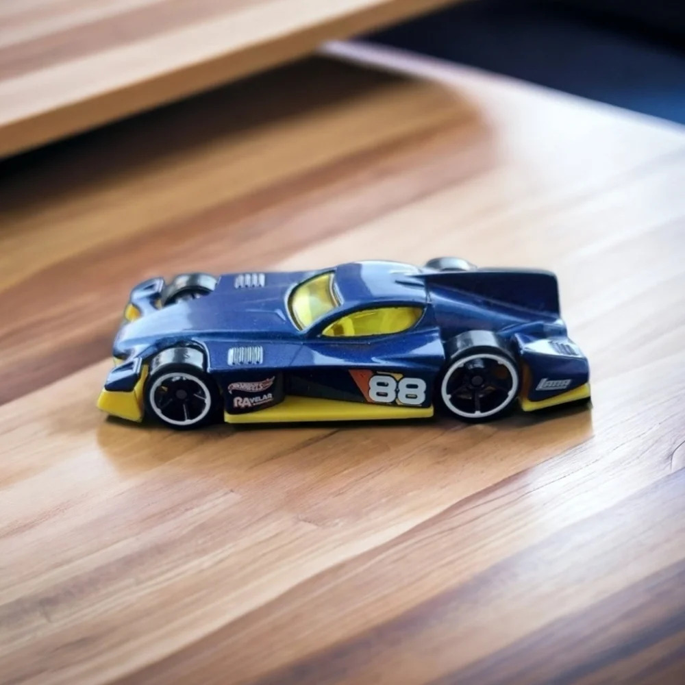 Hot Wheels Formul8r Diecast Car Blue Yellow Toy #88 Collectable